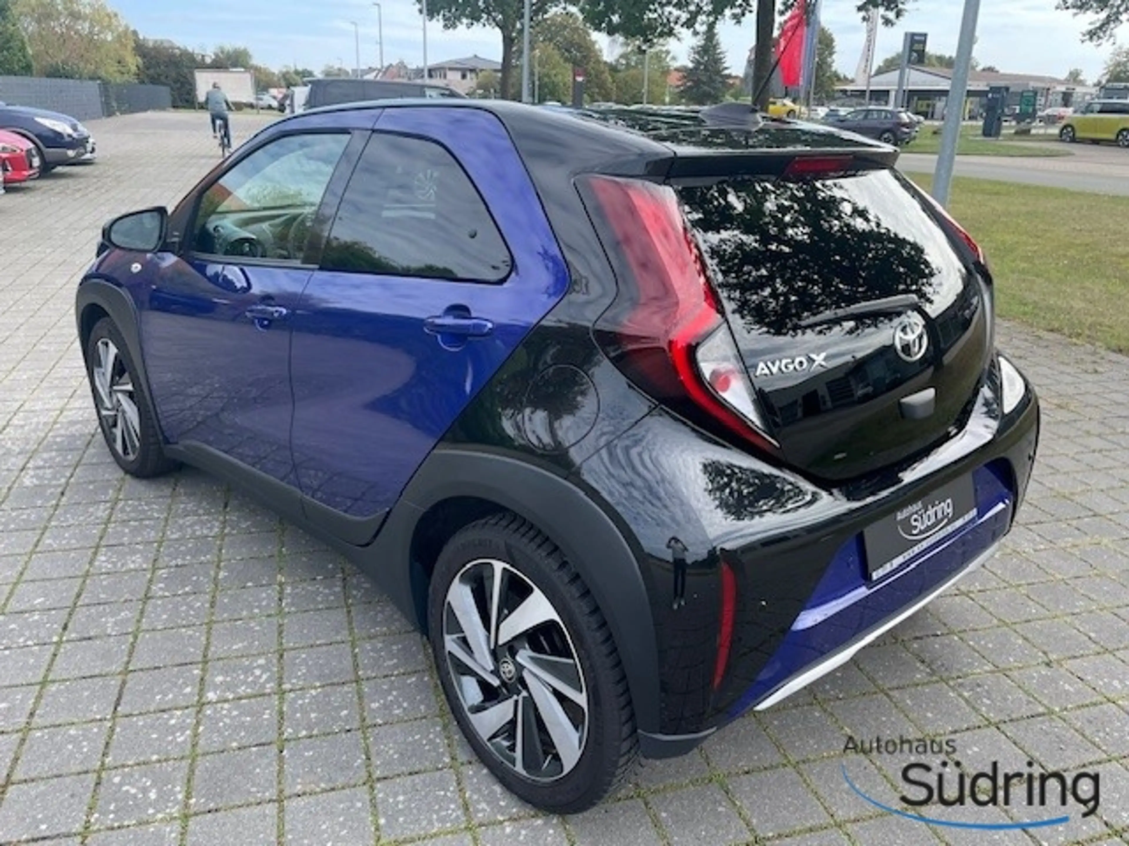 Toyota Aygo X 1,0 VVT-i Explore LED CarPlayAndroid Auto — photo 3