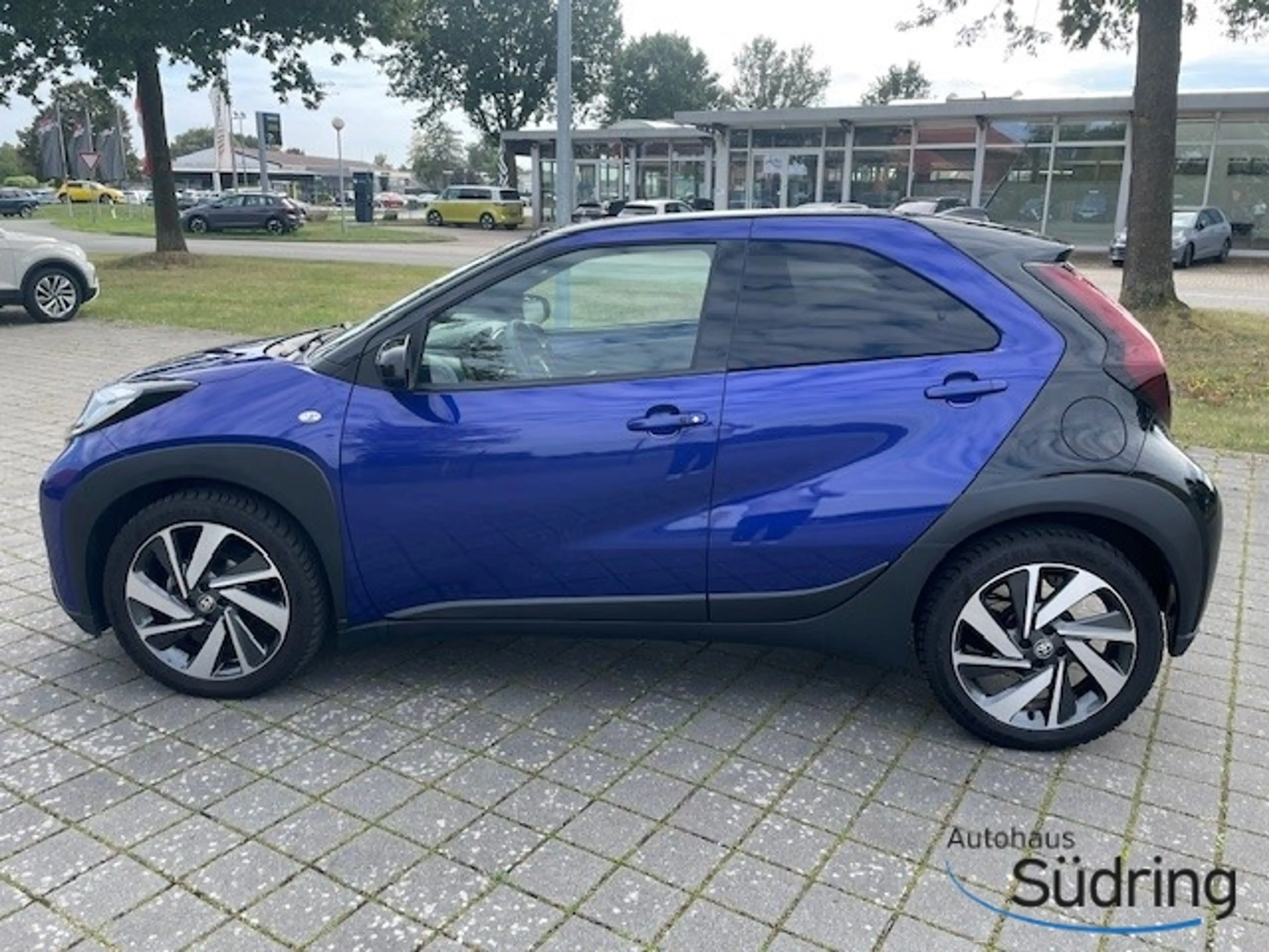 Toyota Aygo X 1,0 VVT-i Explore LED CarPlayAndroid Auto — photo 2