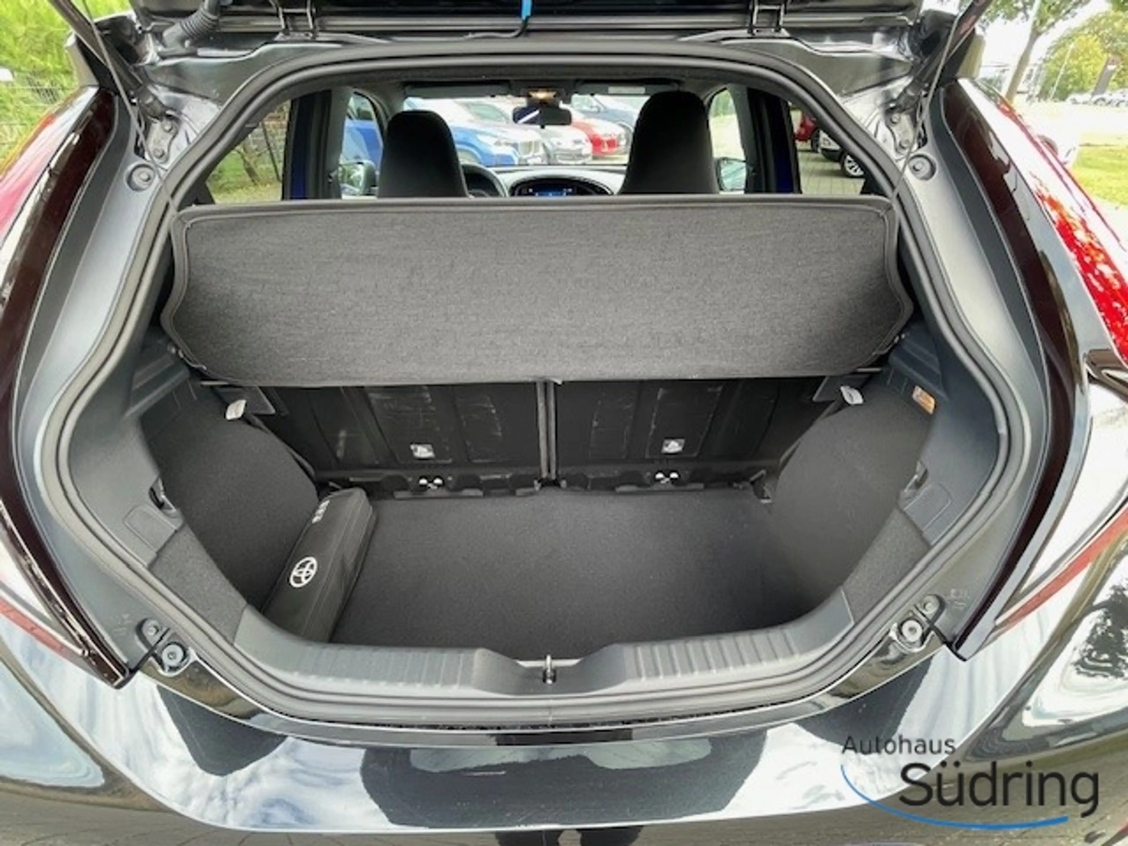 Toyota Aygo X 1,0 VVT-i Explore LED CarPlayAndroid Auto — photo 11