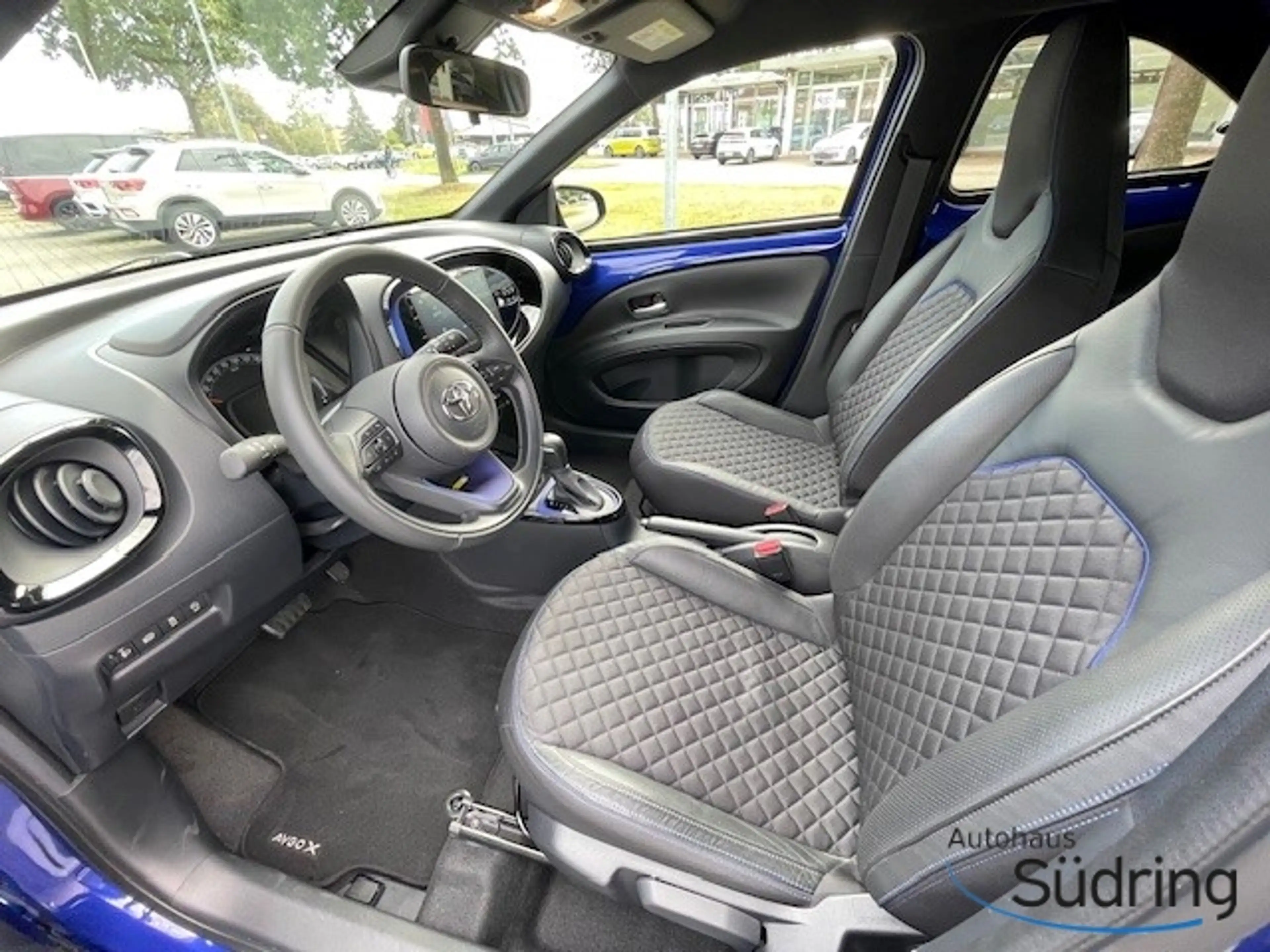 Toyota Aygo X 1,0 VVT-i Explore LED CarPlayAndroid Auto — photo 9