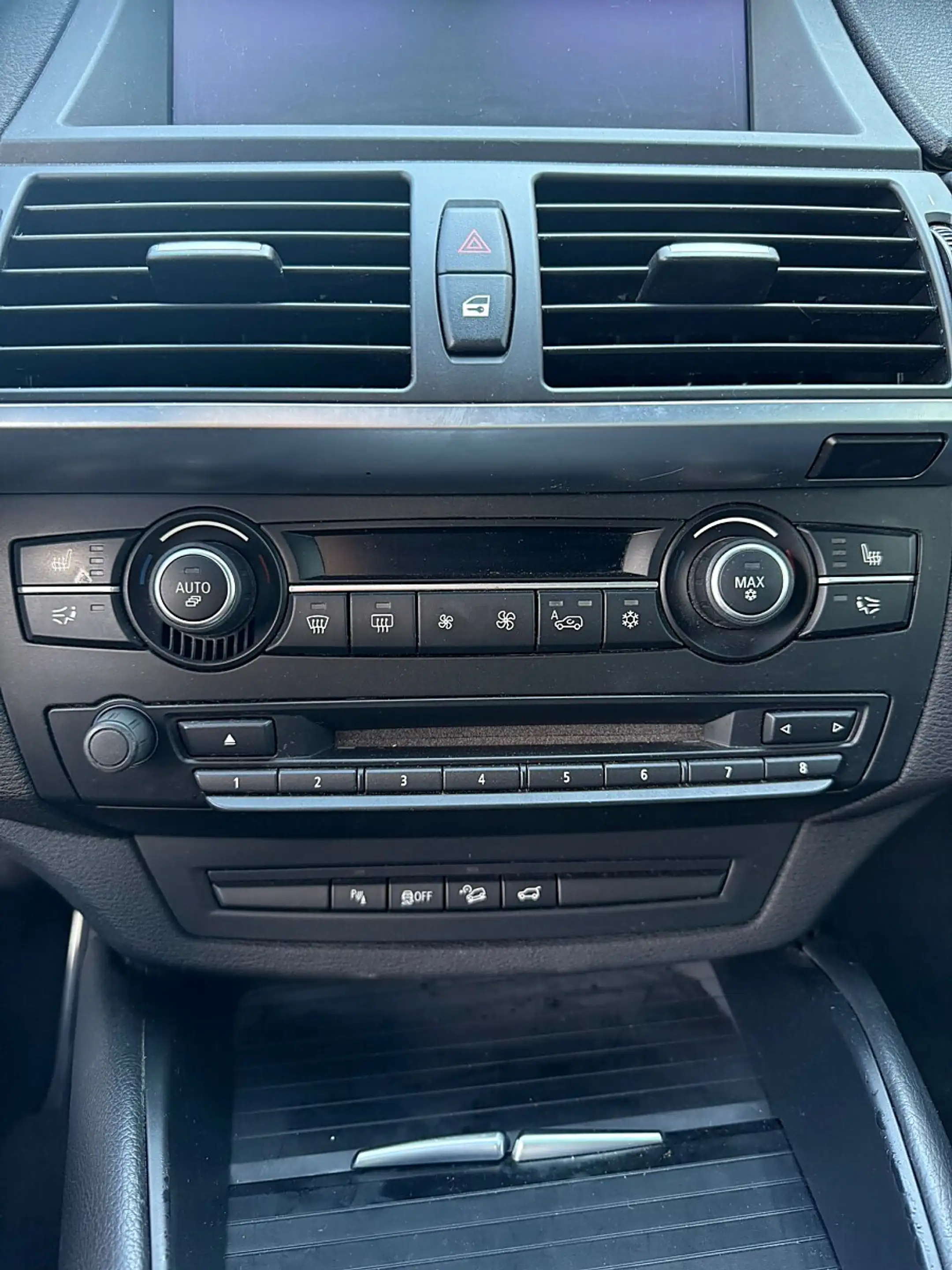 BMW X6 -Reihe xDrive40d — photo 11