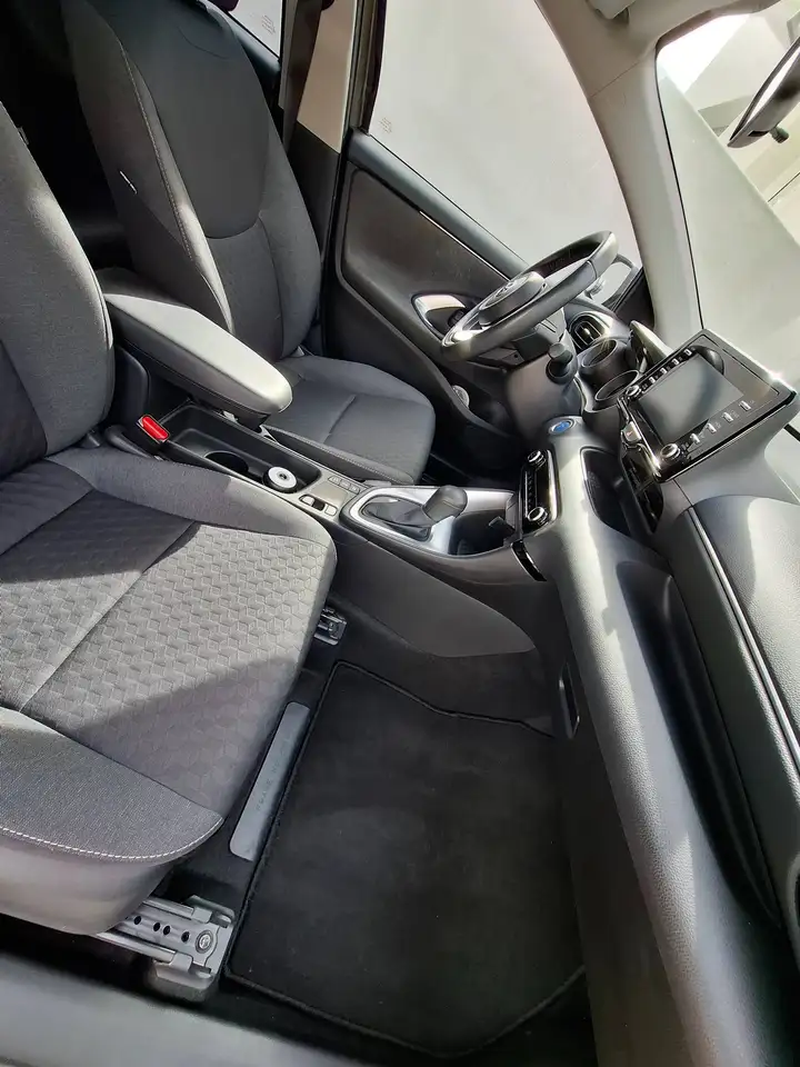 Toyota Yaris Yaris — photo 11