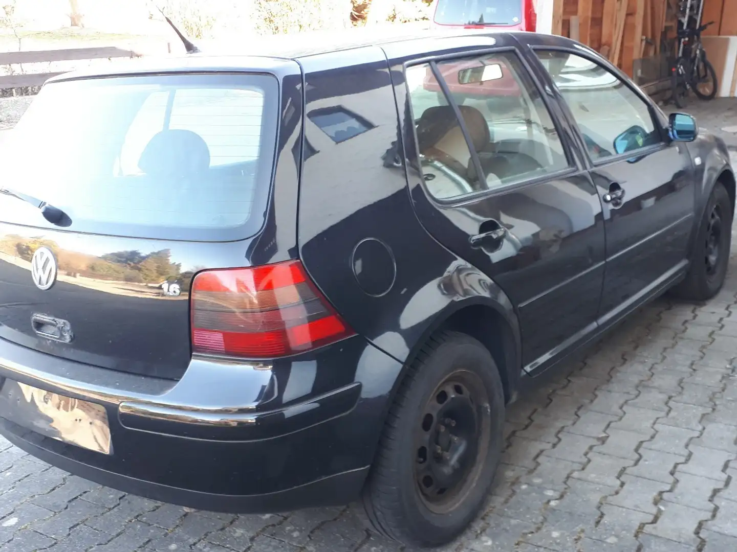 Volkswagen Golf 1.6 Comfortline Schwarz - 2
