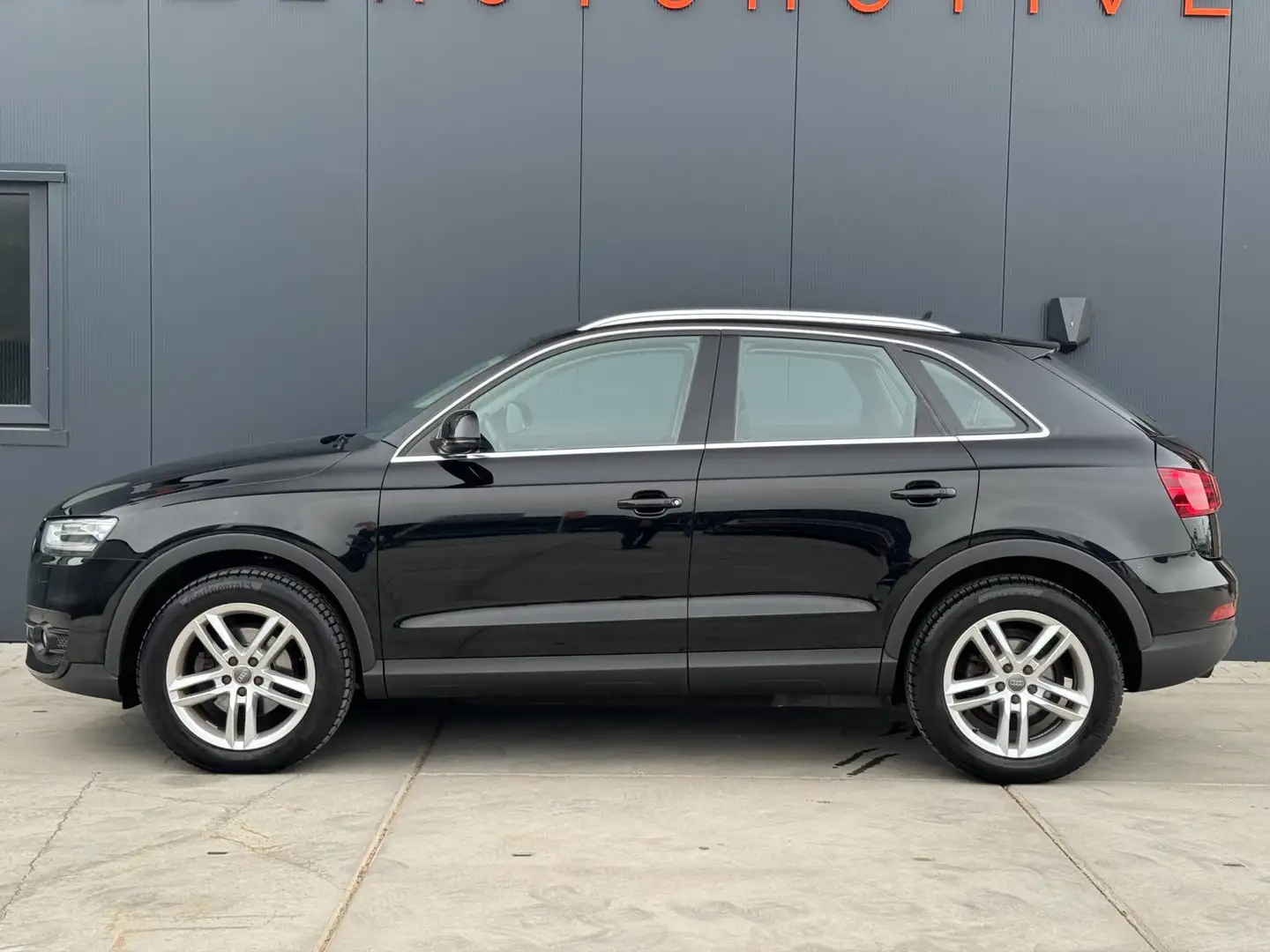 Audi Q3 2.0 TFSI quattro Pro Line 2012 Airco Clima Trekhaa Noir - 2