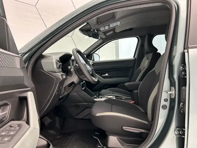 Dacia Duster view 10