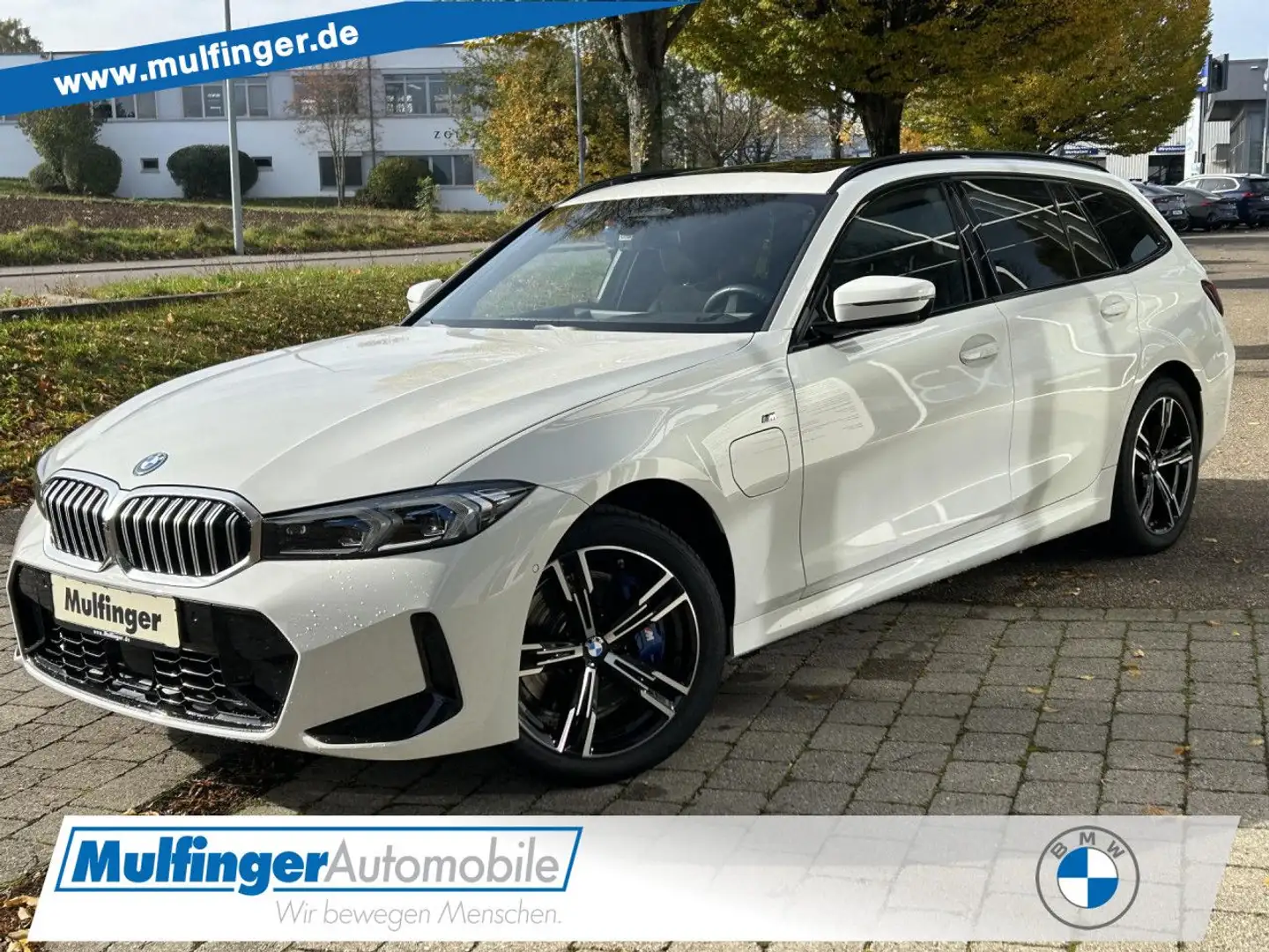 BMW 330 e T M Sport FACELIFT HUD ACC PanoD.SuView.AHK Weiß - 1