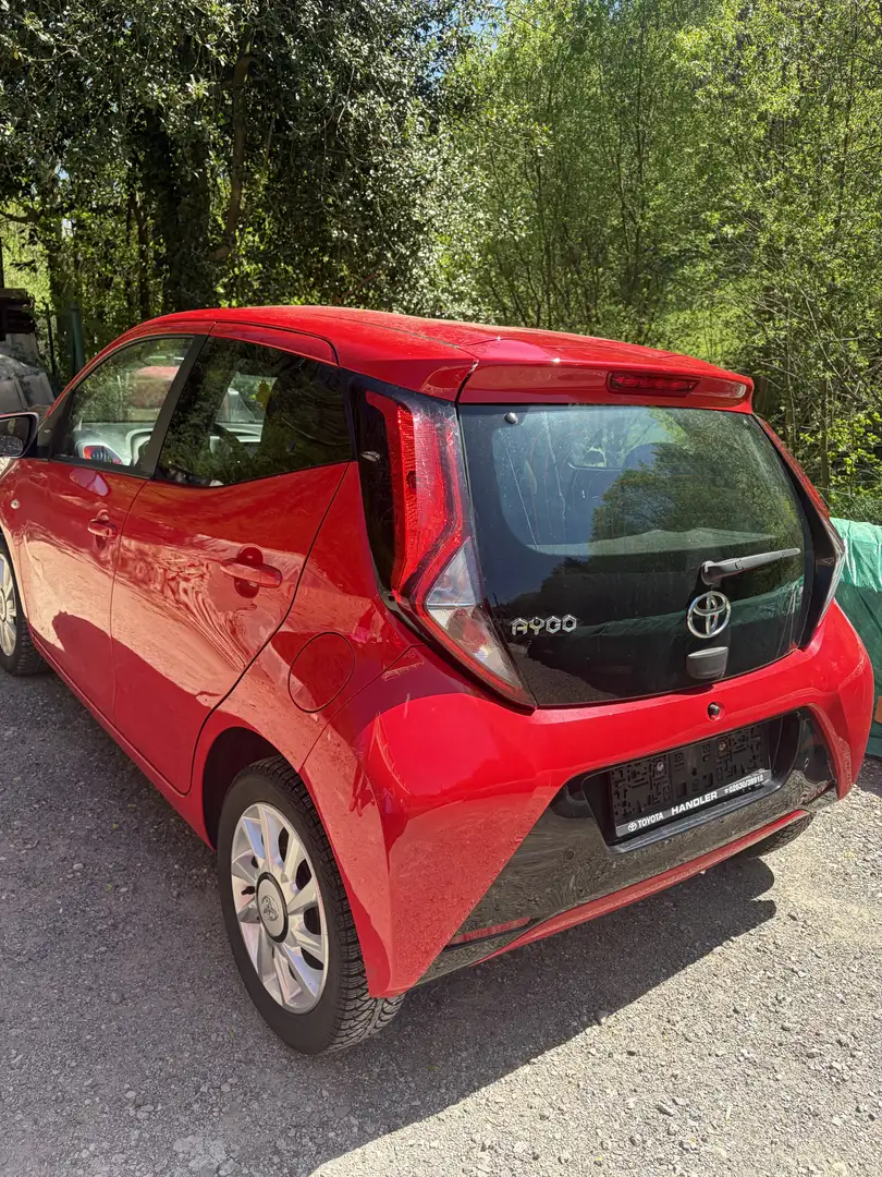 Toyota Aygo x-shift x-play - 2