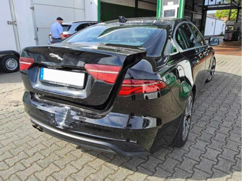 Jaguar XE D180 S AWD ACC/Leder/Kamera/InControl/LED/18' — photo 2