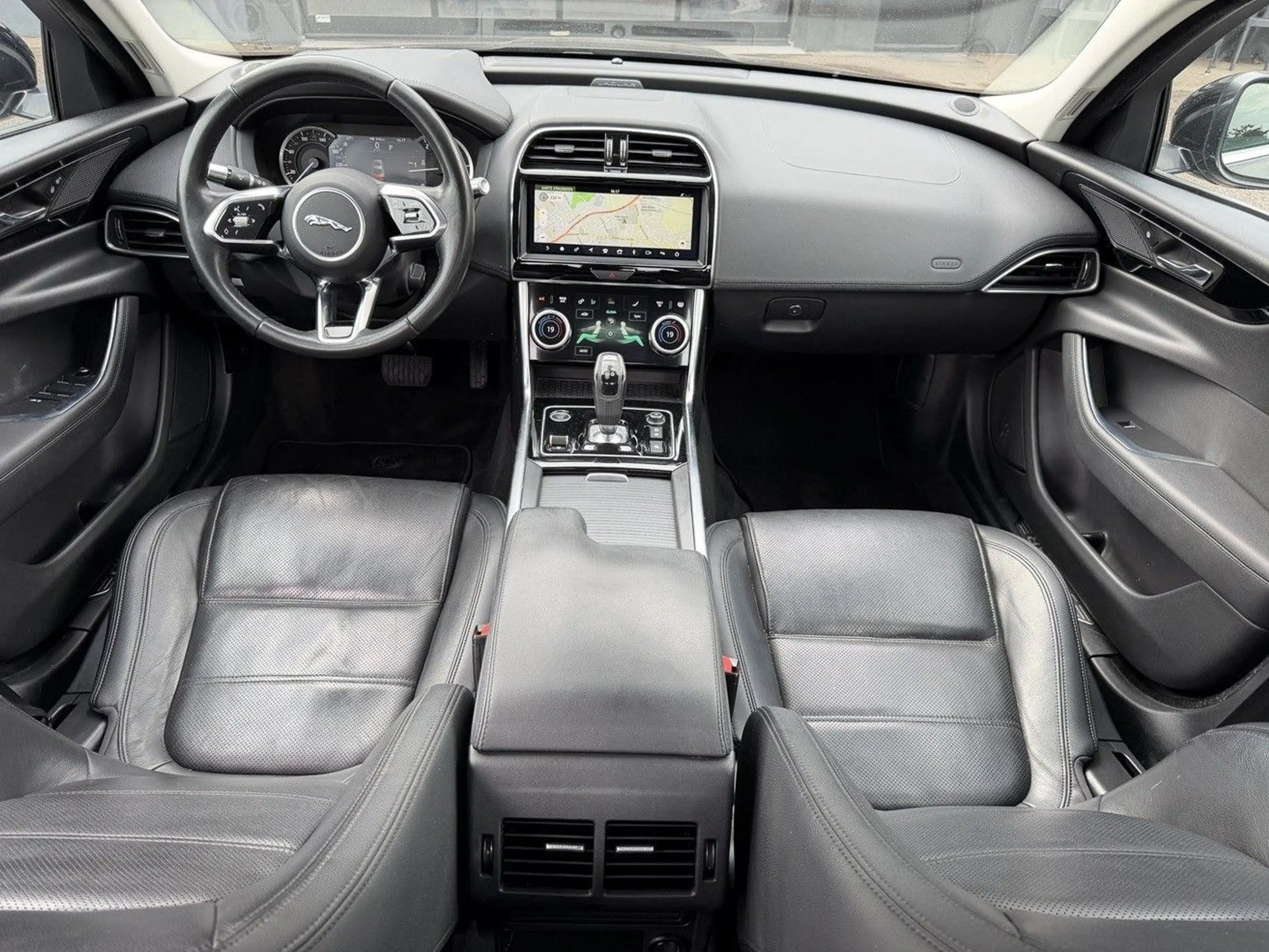 Jaguar XE D180 S AWD ACC/Leder/Kamera/InControl/LED/18' — photo 8
