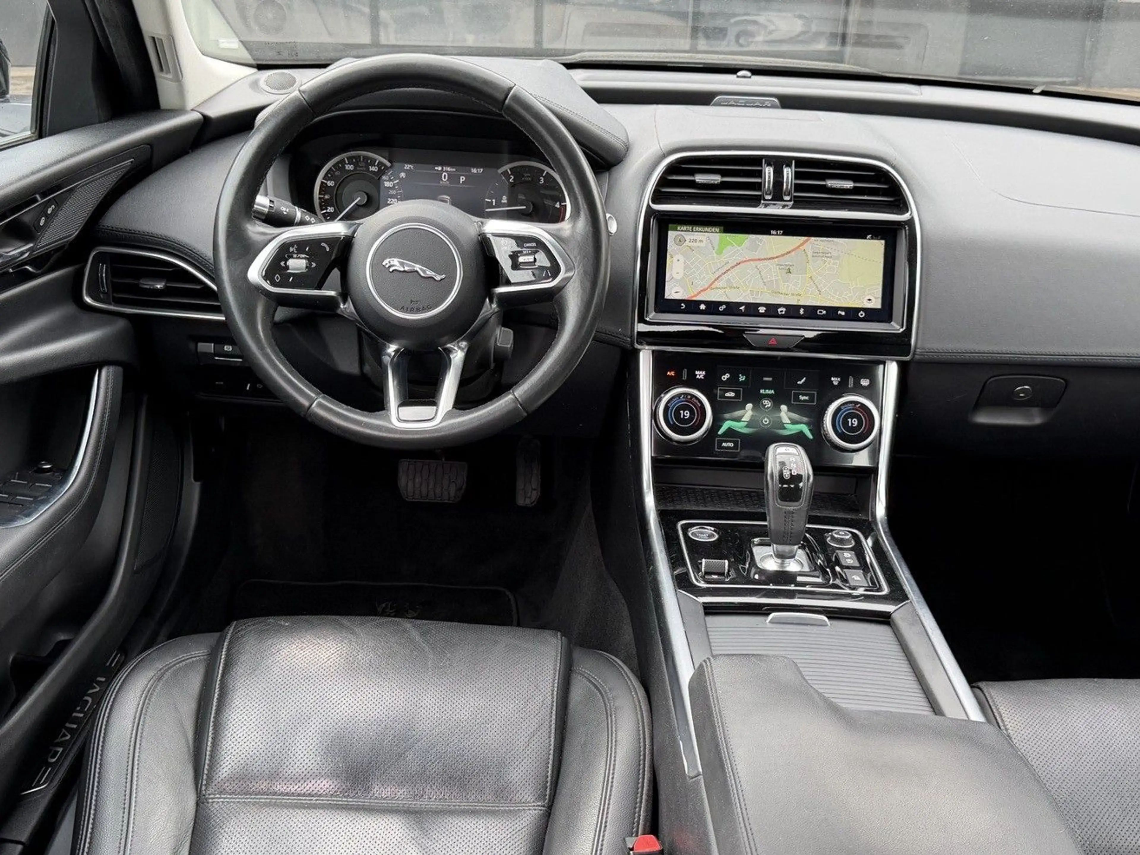 Jaguar XE D180 S AWD ACC/Leder/Kamera/InControl/LED/18' — photo 14