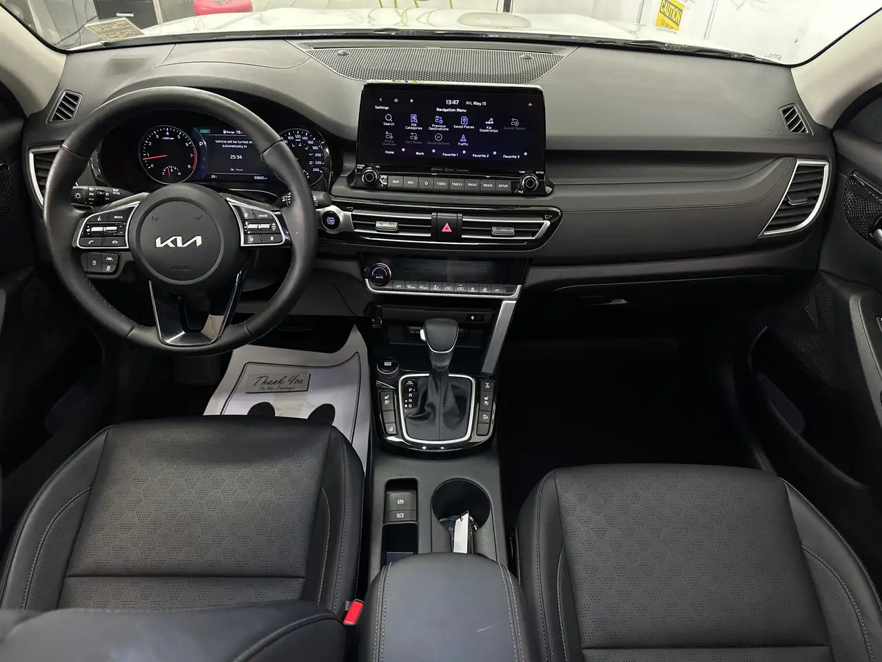 Kia Seltos снимка Kia Seltos
