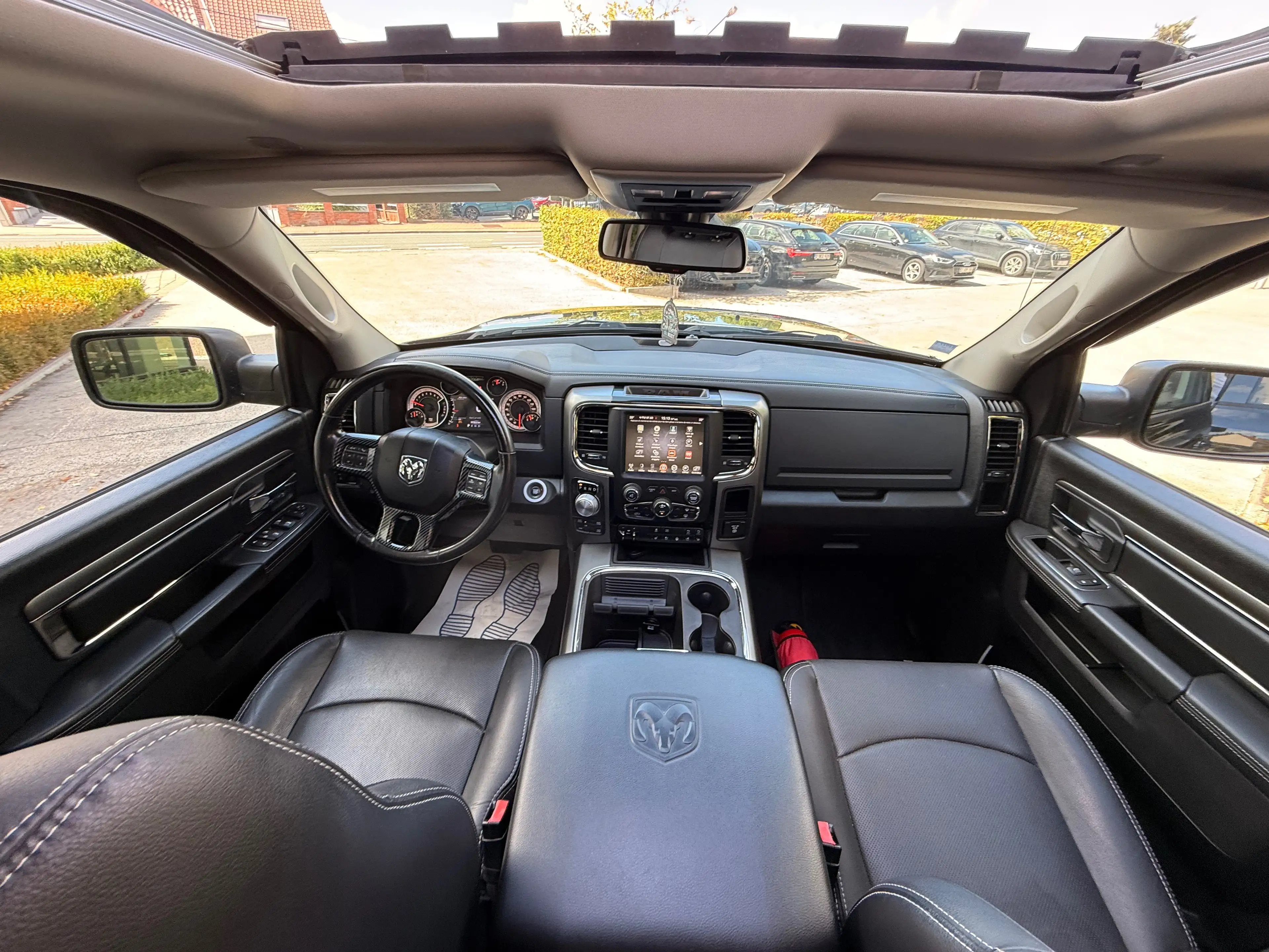Dodge RAM — photo 13