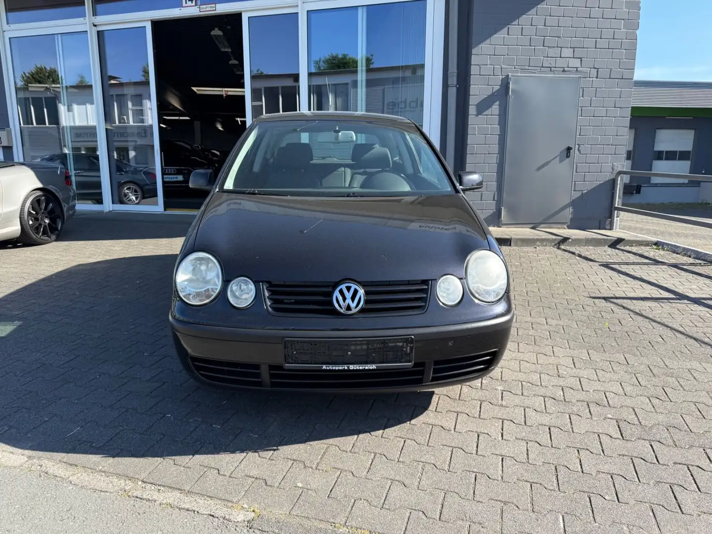 Volkswagen Polo IV Comfortline 1.2*Klima*Tempomat*PDC*AUX* Schwarz - 2