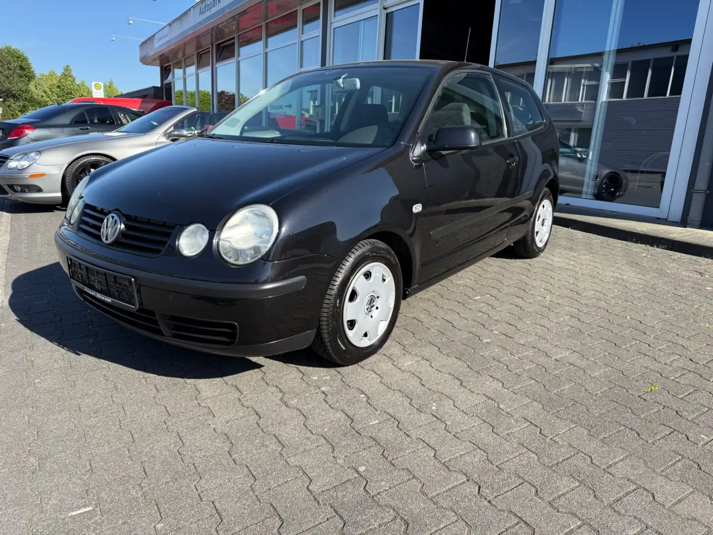 Volkswagen Polo IV Comfortline 1.2*Klima*Tempomat*PDC*AUX* Schwarz - 1