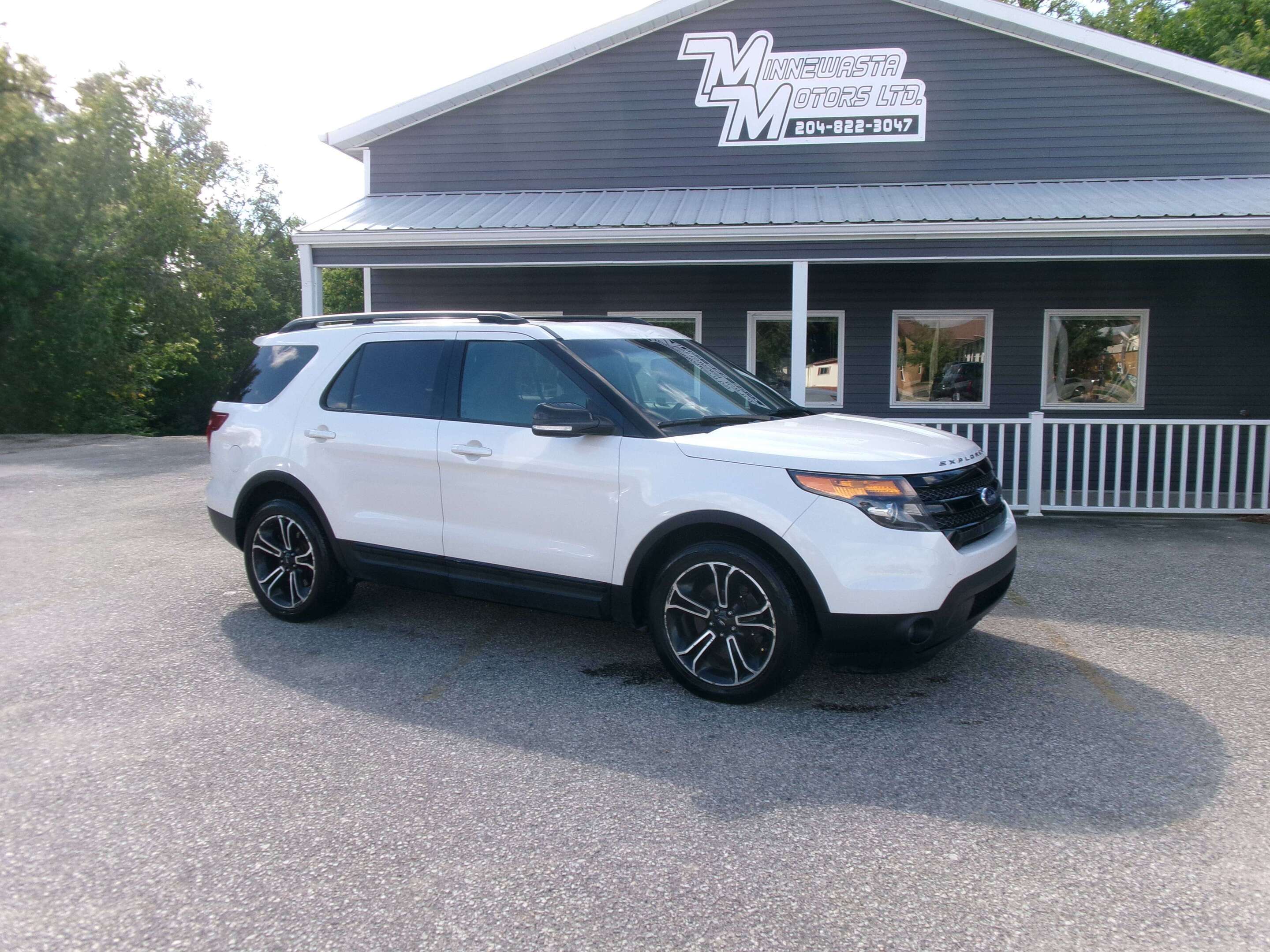 White 2015 Ford Explorer SUV / Crossover All-Wheel Drive 6-Speed Automatic