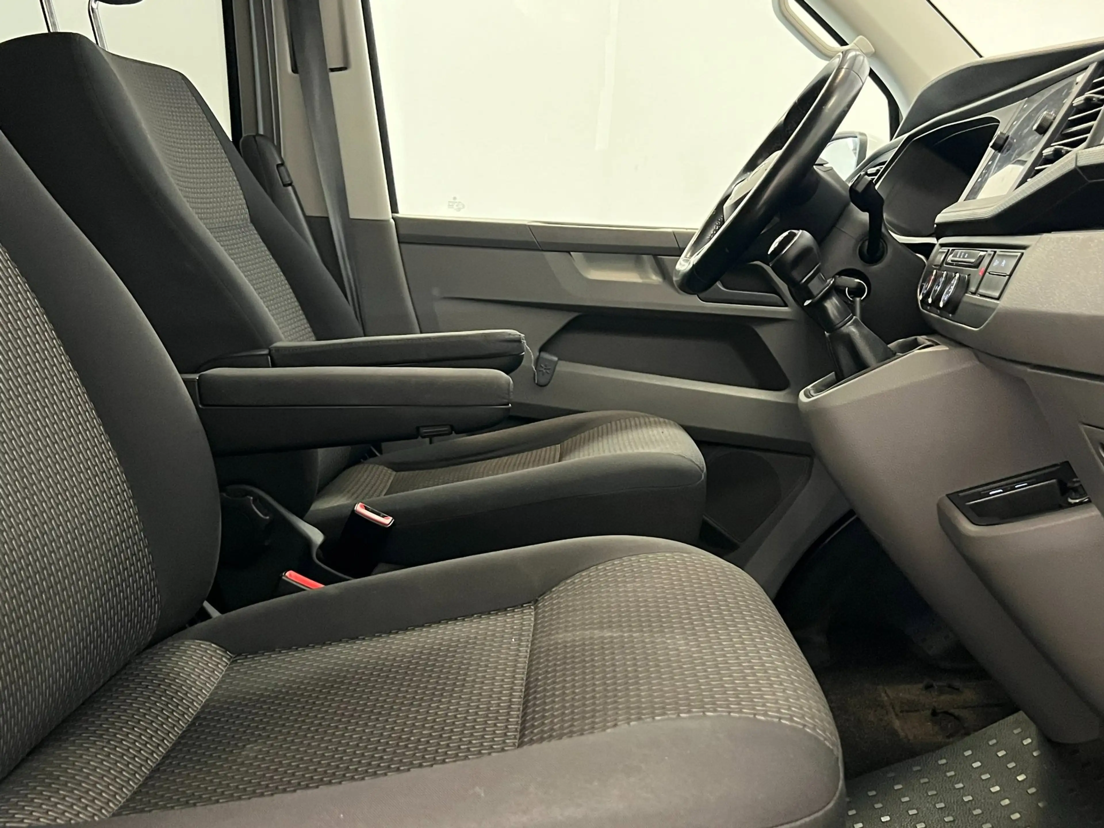 Volkswagen Transporter 2.0 TDI Dub. Cabine / 5-pers / NL-auto / CarPlay — photo 6