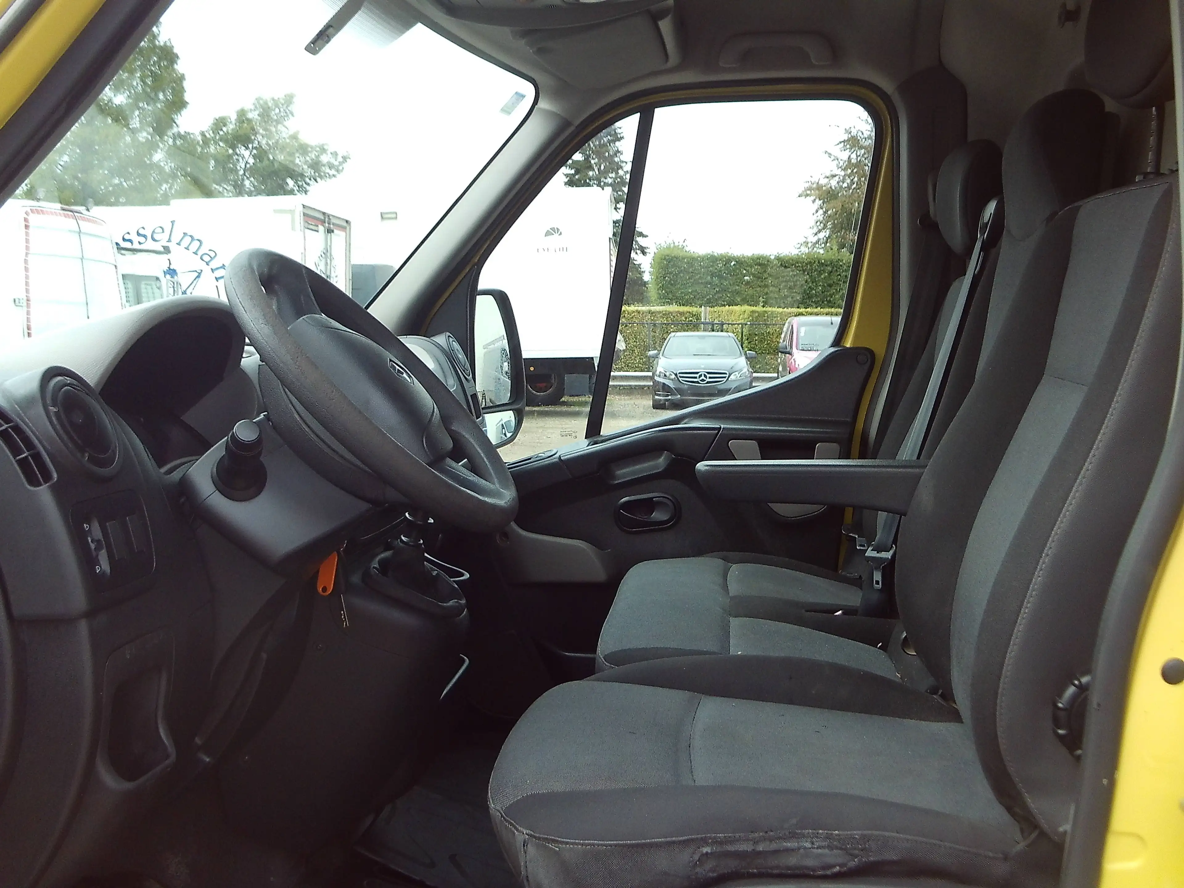 Renault Master 2.3 dCi 35 L2H2 Grand Confort (E5) — photo 7