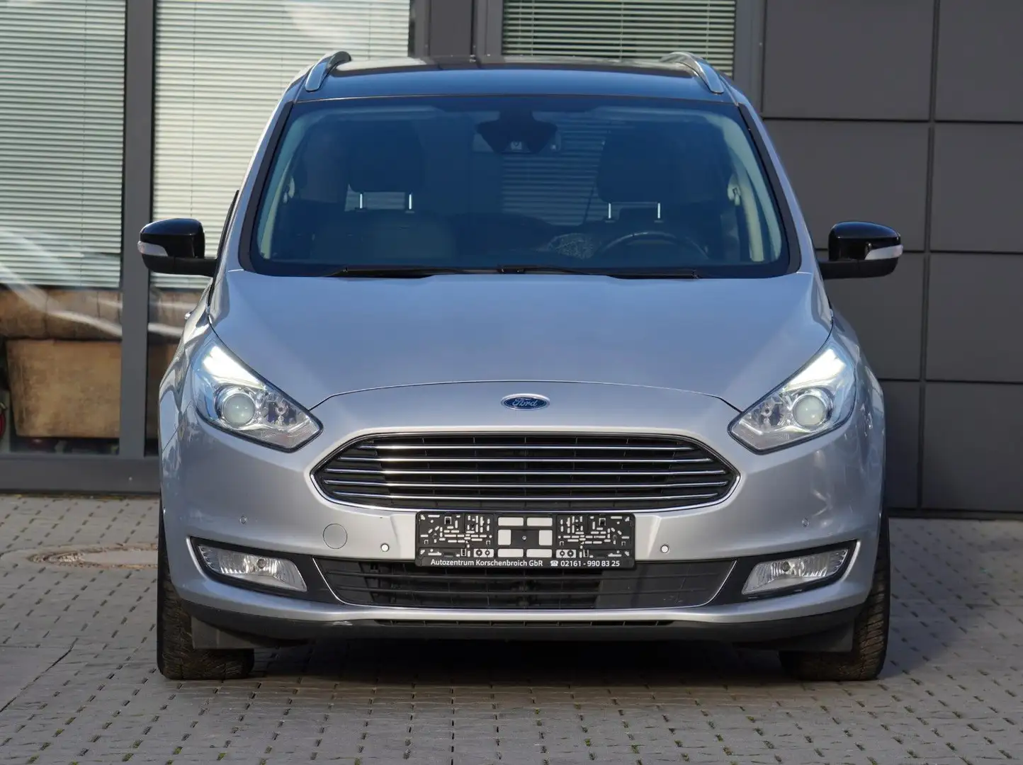 Ford Galaxy Titanium Silber - 2