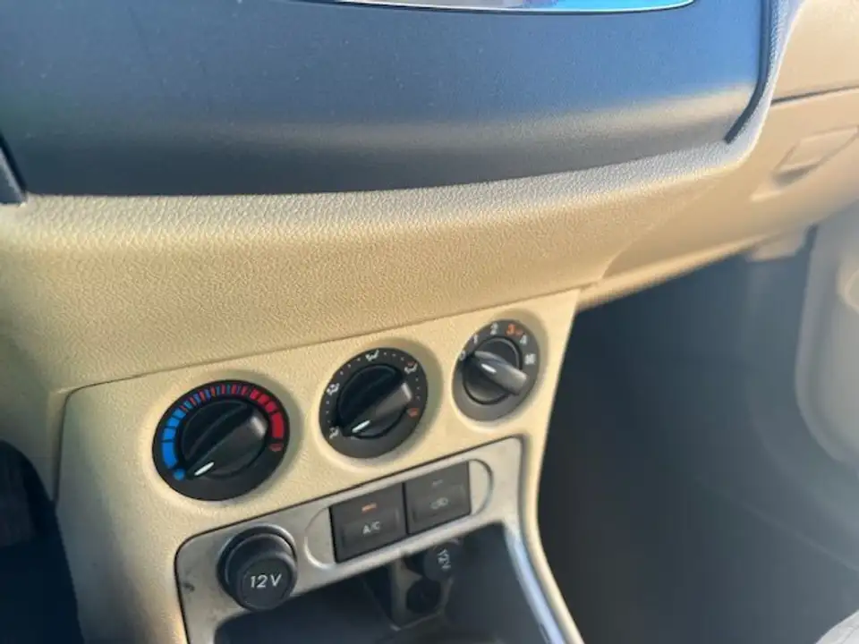 Ford Tourneo Connect Trend kurz 1,8 TDCi – Bild 7