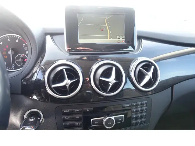 Mercedes-Benz B Class view 13