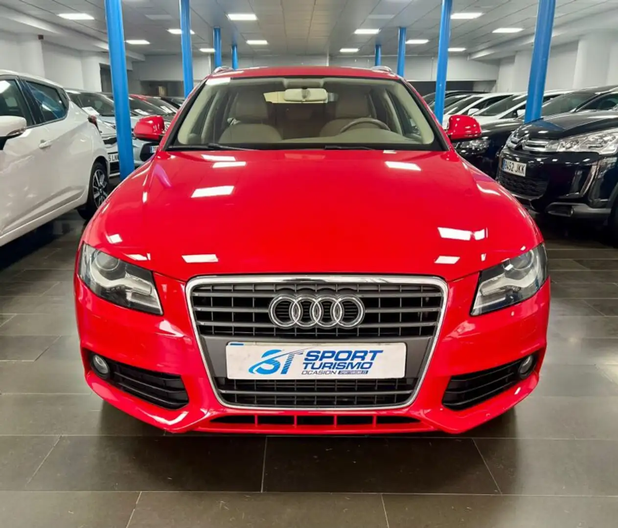 Audi A4 Avant 2.0TDI DPF Rosso - 2