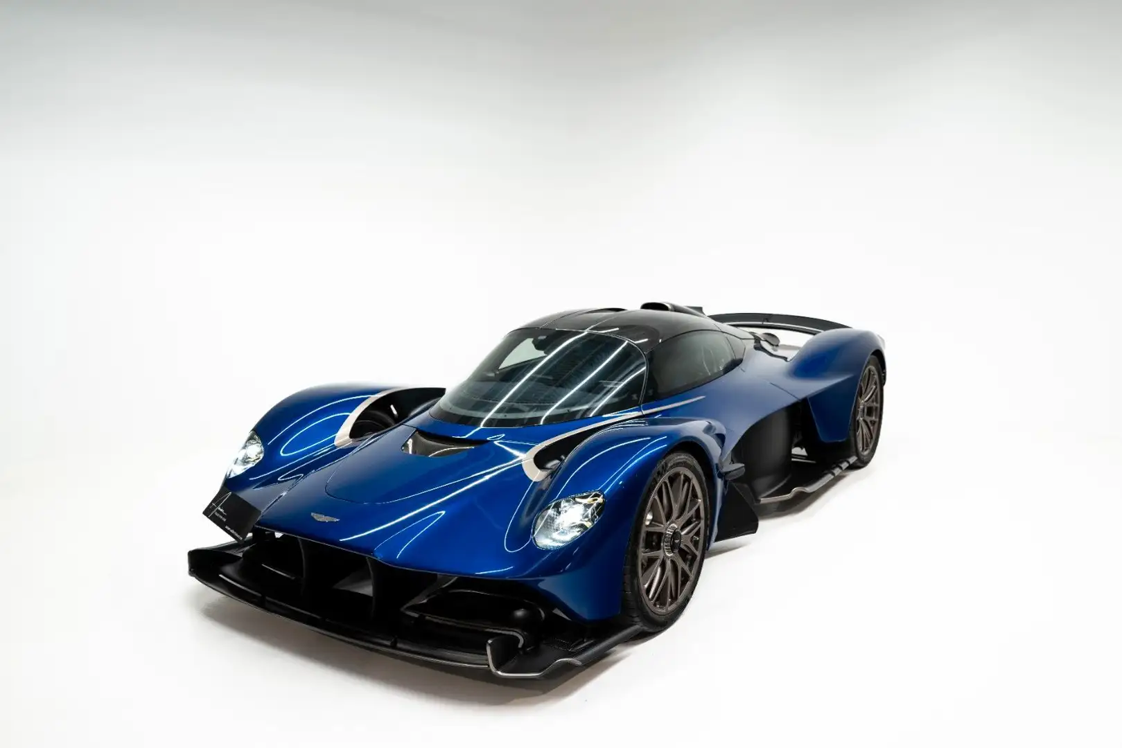 Aston Martin VALKYRIE *1 of 150* Blau - 1