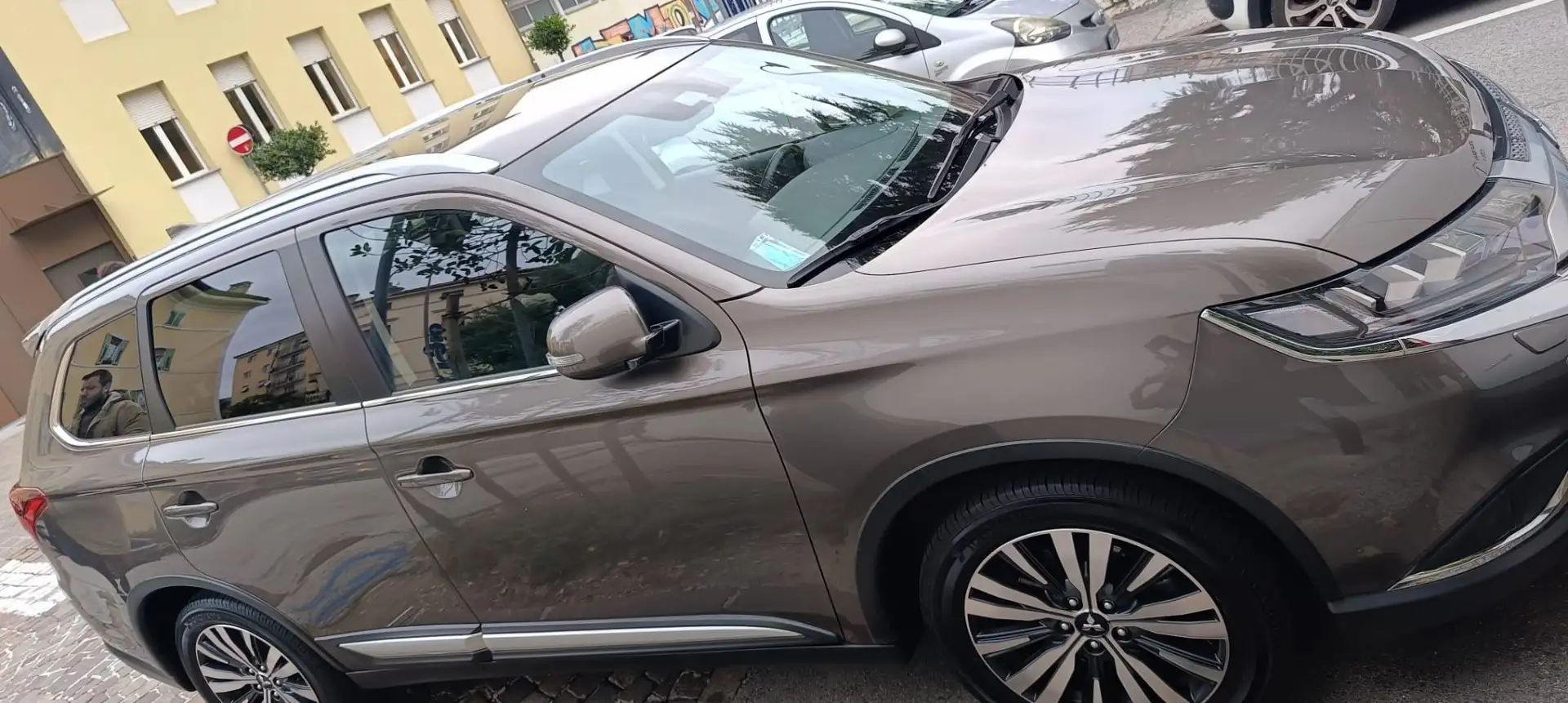 Mitsubishi Outlander 2.0 Instyle 2wd 150cv *POCHI KM* Maro - 2