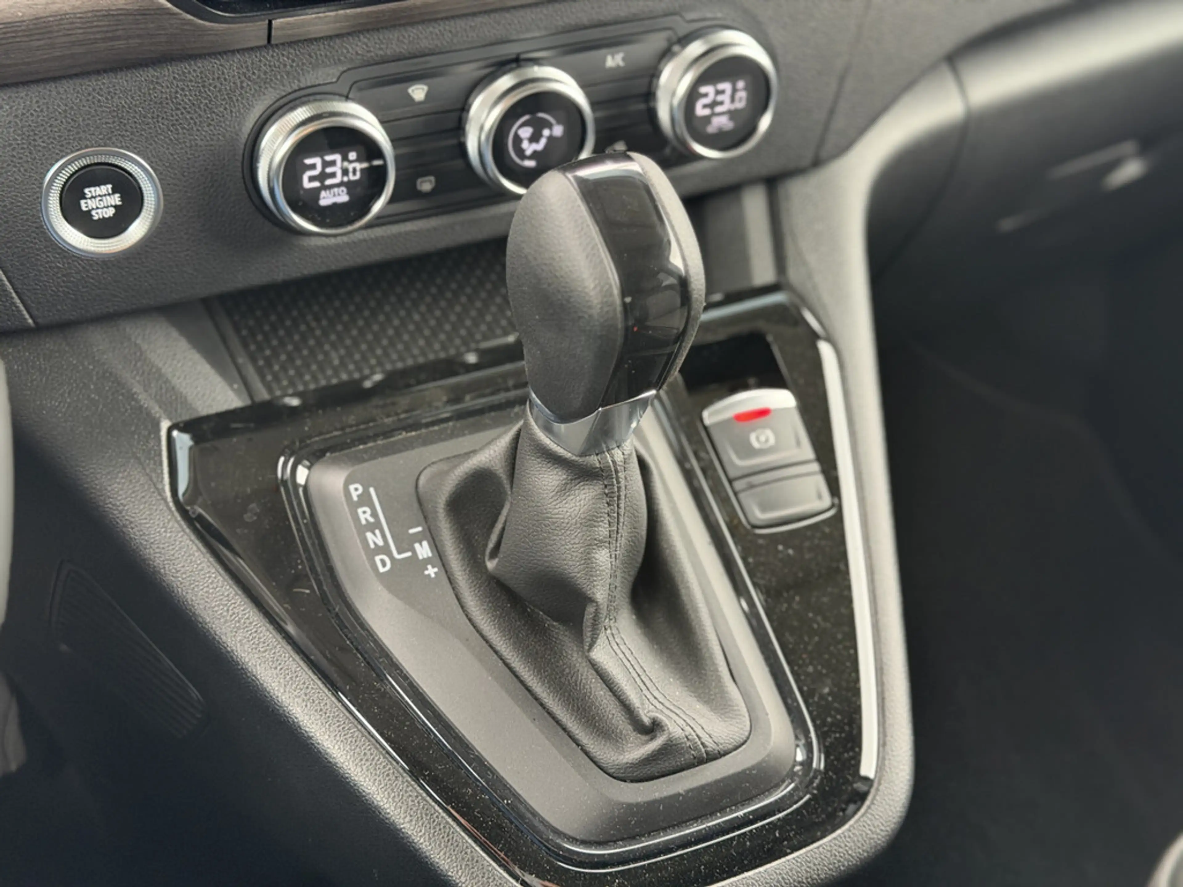 Renault Kangoo III 1.3 Techno EDC — photo 5