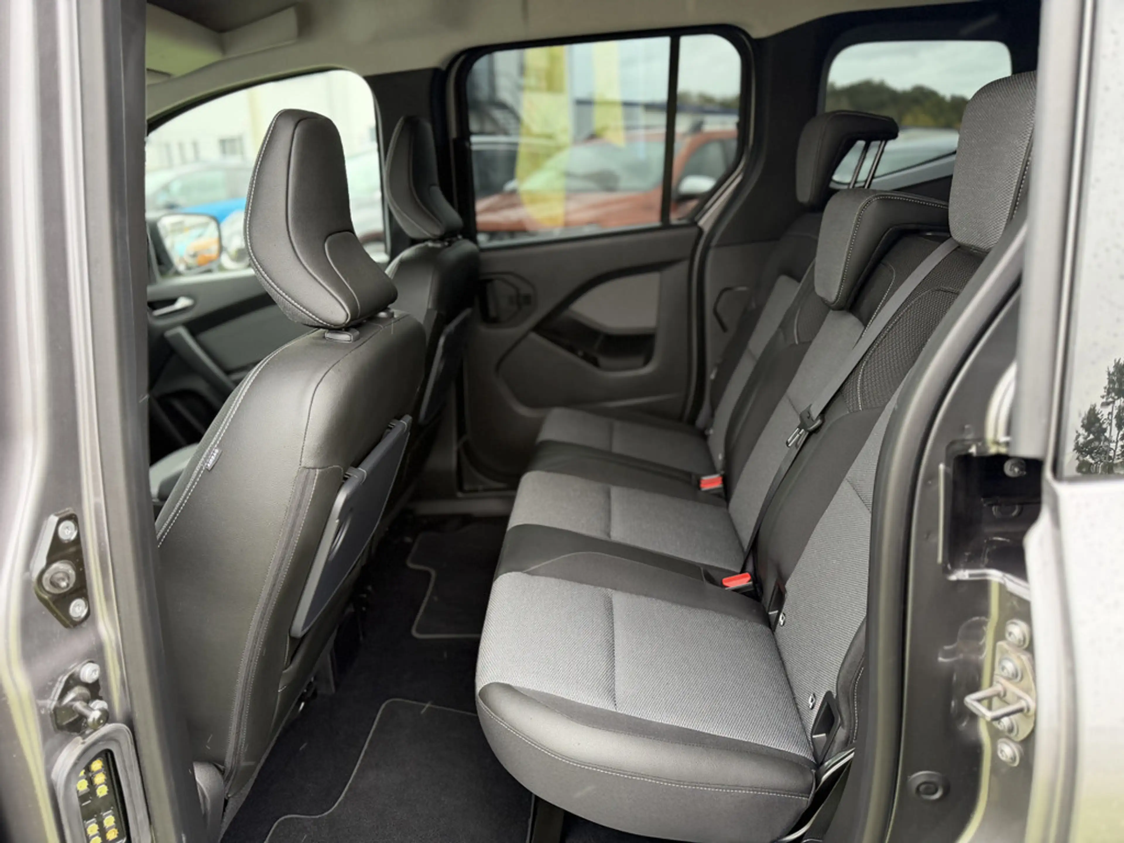 Renault Kangoo III 1.3 Techno EDC — photo 9