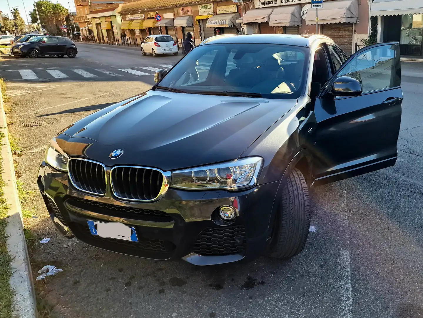 BMW X4 X drive M Grigio - 1