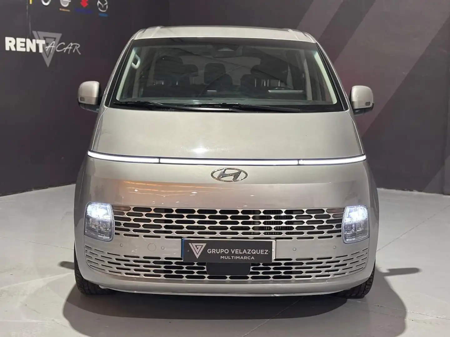 Hyundai STARIA 2.2CRDi 9S Maxx 177 Aut. Argent - 2