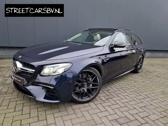 Mercedes-Benz E 63 AMG 4MATIC Premium Plus Akrapovic Full!