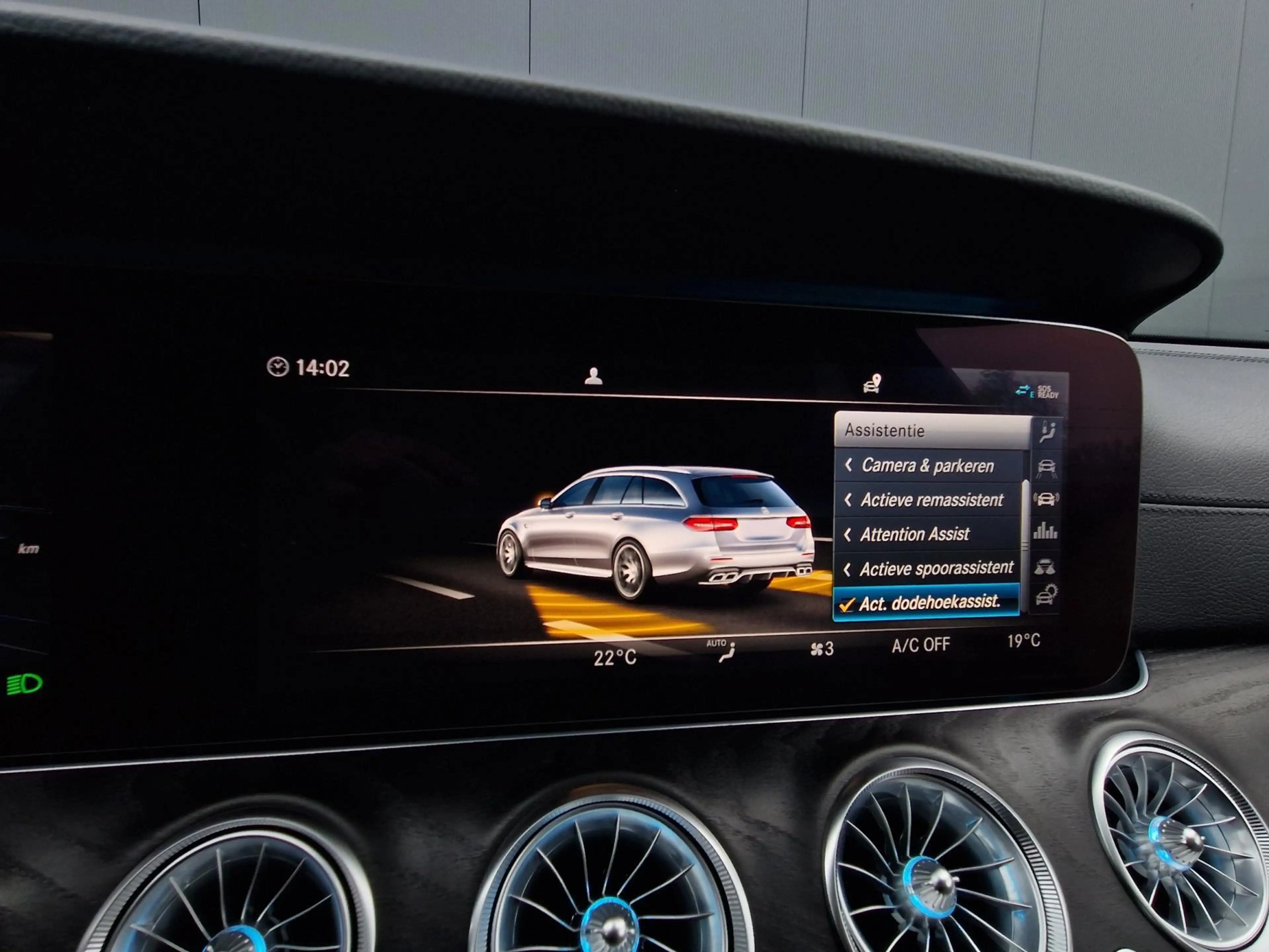 Mercedes-Benz E 63 AMG 4MATIC Premium Plus Akrapovic Full! — photo 42