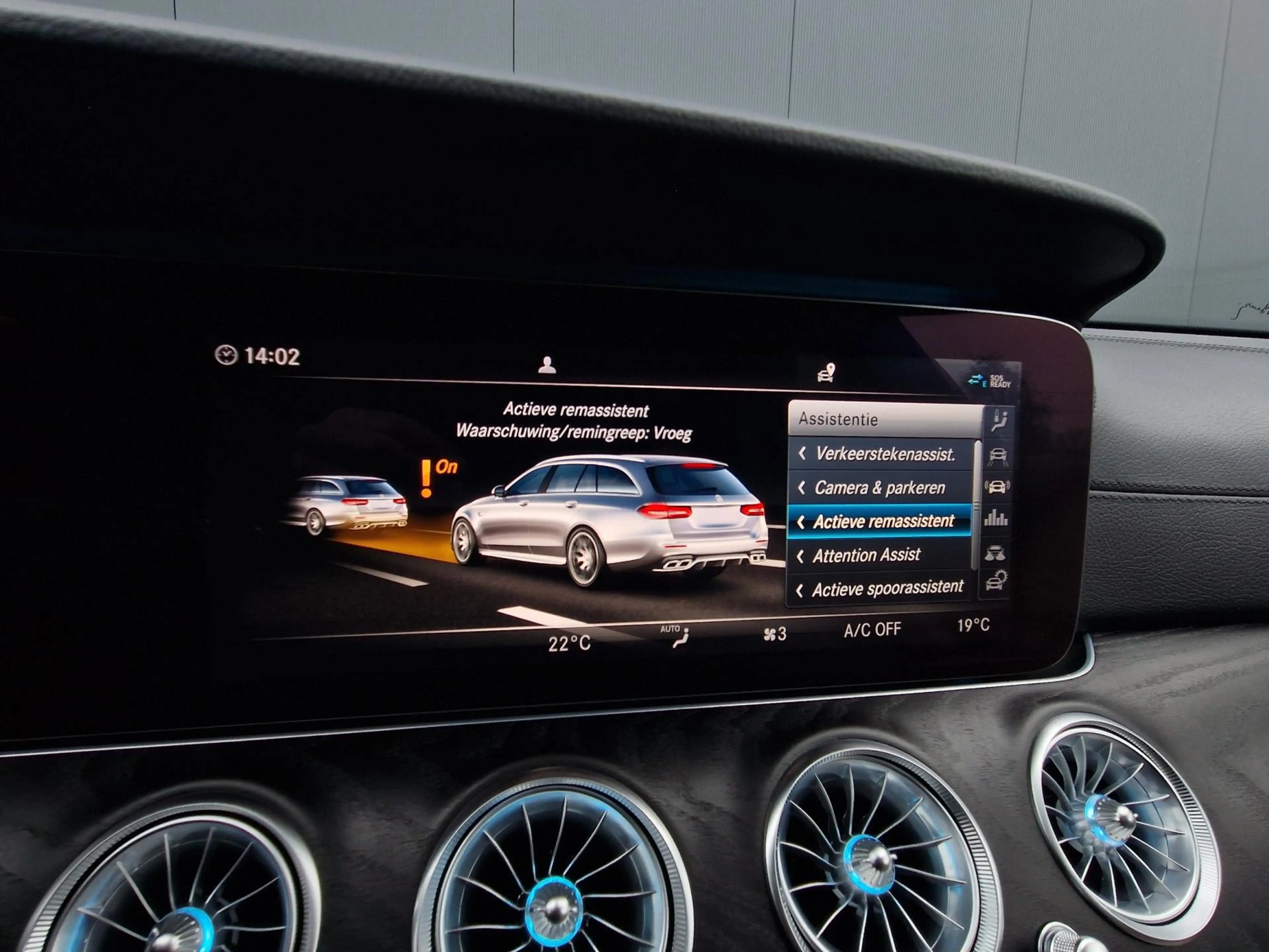 Mercedes-Benz E 63 AMG 4MATIC Premium Plus Akrapovic Full! — photo 39