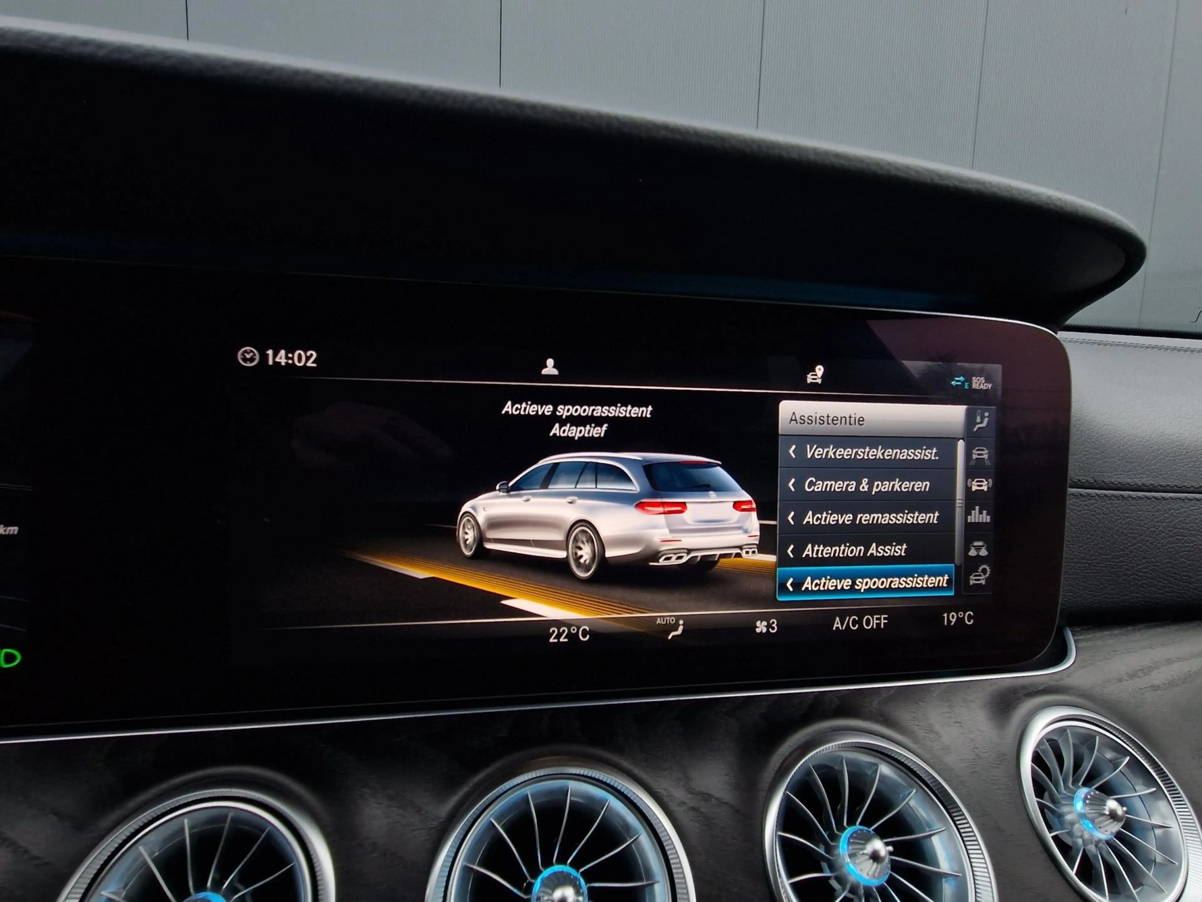 Mercedes-Benz E 63 AMG 4MATIC Premium Plus Akrapovic Full! — photo 41