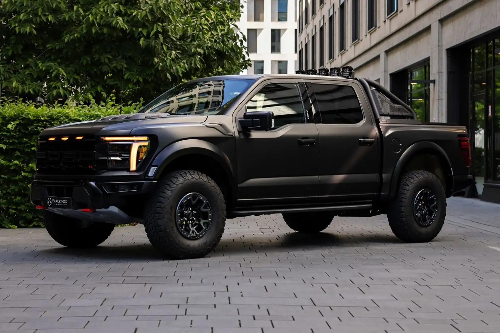 Ford F 150 Raptor R 5.2 Supercharged V8 Pano MY2026 Schwarz - 1