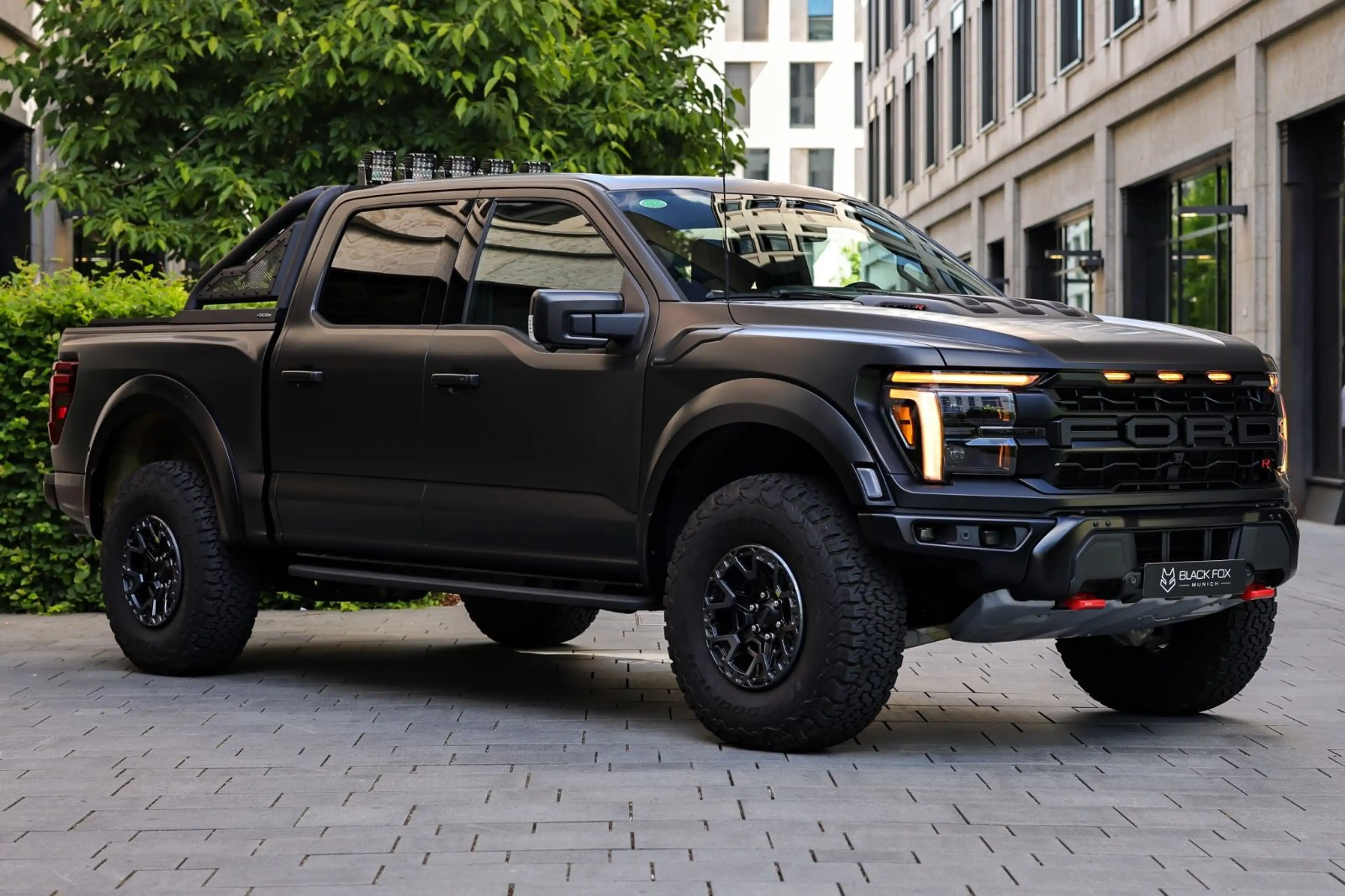 Ford F 150 Raptor R 5.2 Supercharged V8 Pano MY2026 — photo 7