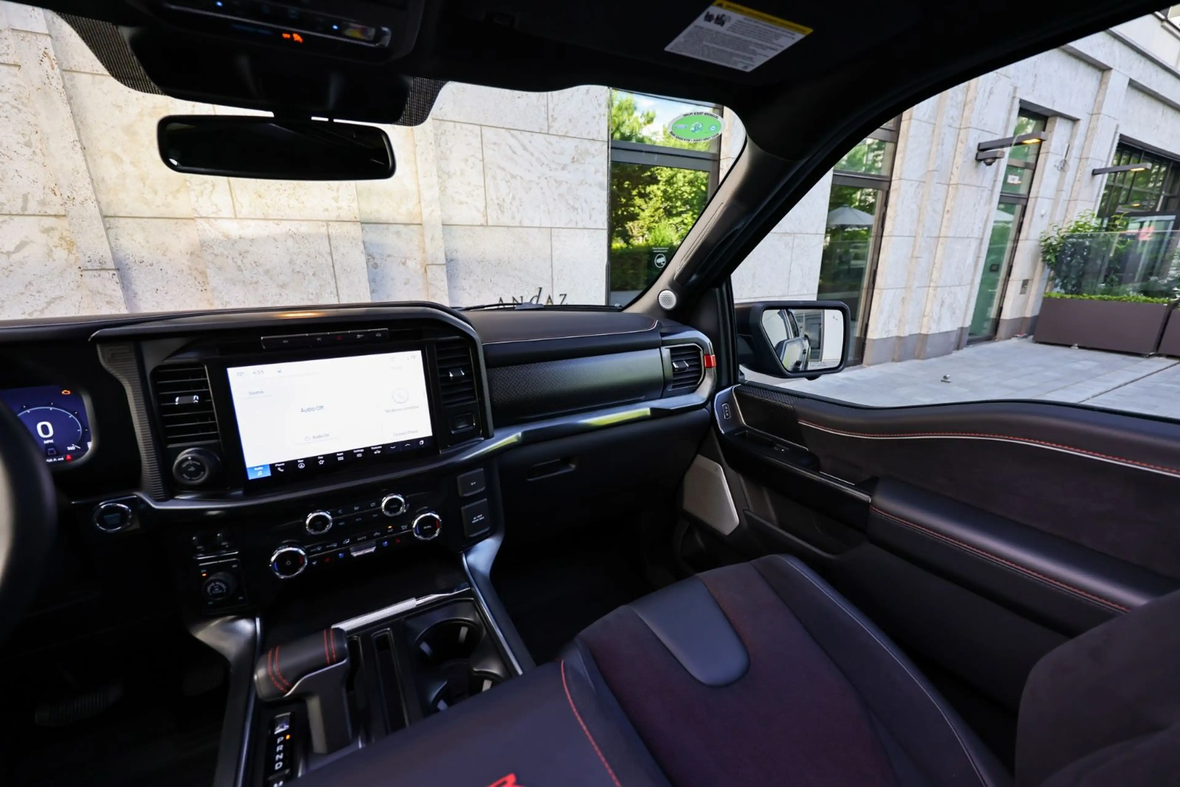 Ford F 150 Raptor R 5.2 Supercharged V8 Pano MY2026 — photo 12