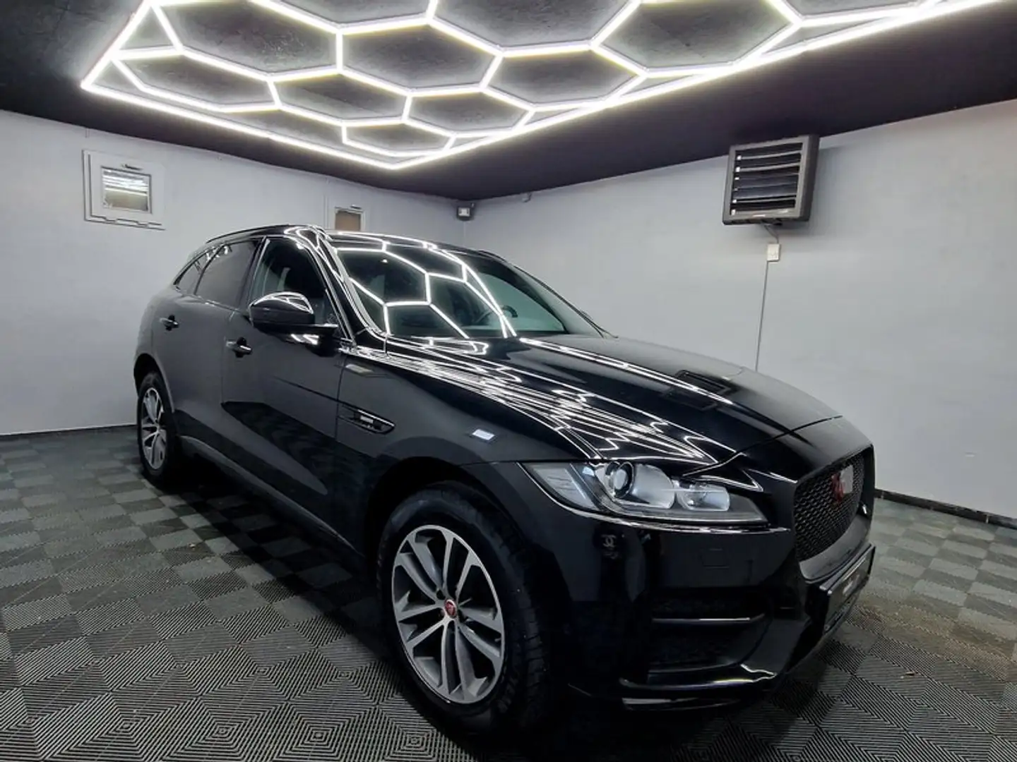 Jaguar F-Pace R-Sport AWD|AUTOM|LEDER|LED|NAVI|ACC|KAMERA Schwarz - 2