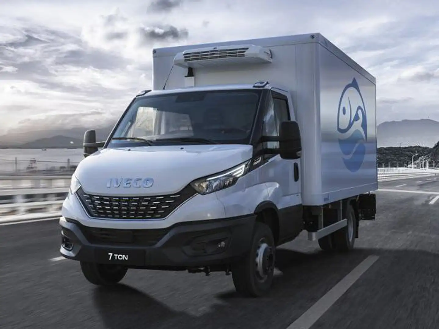 Iveco IS70CI2BA mit Kofferaufbau / Tiefkühlkoffer Білий - 1