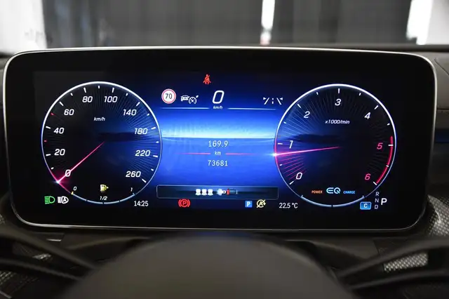 Mercedes-Benz C-Class view 8