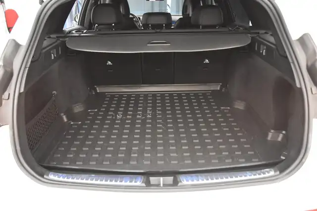 Mercedes-Benz C-Class view 15
