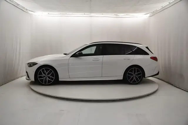 Mercedes-Benz C-Class view 2