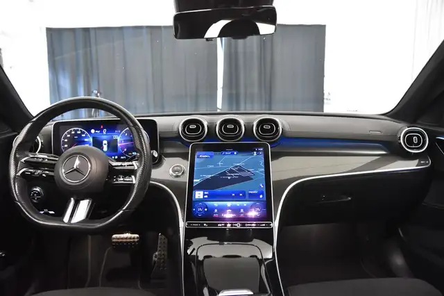 Mercedes-Benz C-Class view 7