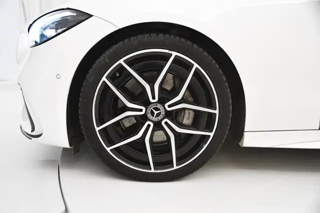 Mercedes-Benz C-Class view 6