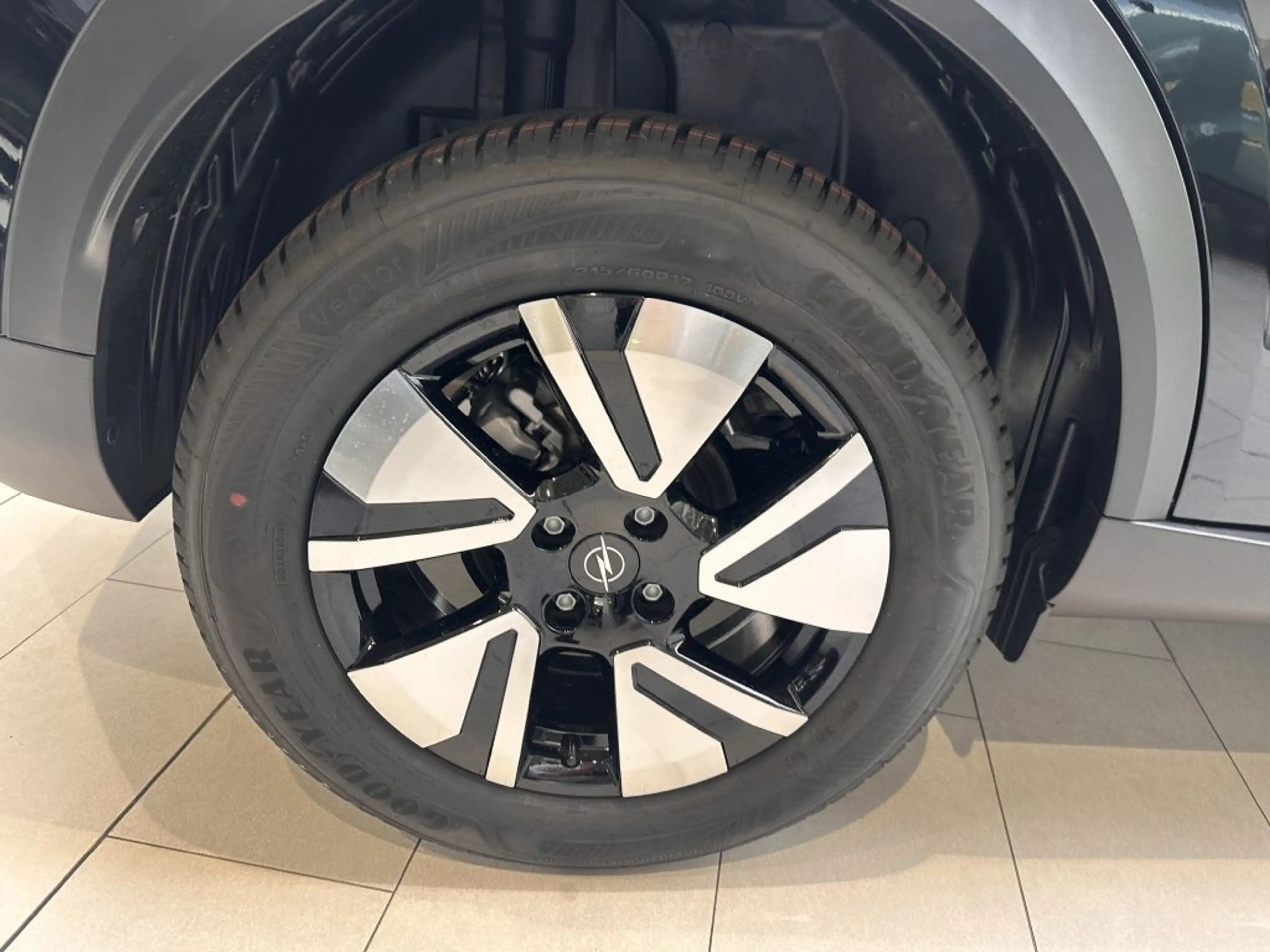 Opel Frontera ULTIMATE Hybrid 48V +WINTERPAKET+ALLWET — photo 4