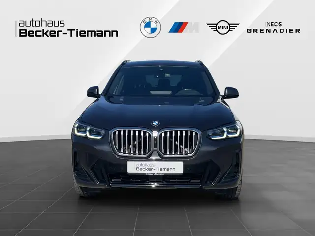 BMW X3 view 2