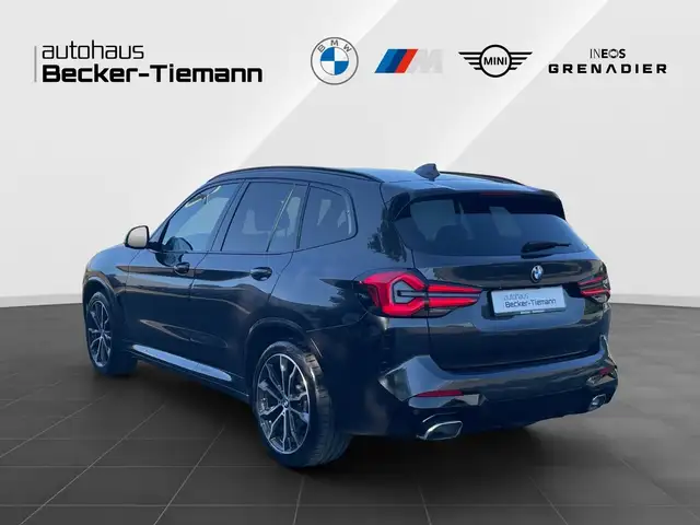BMW X3 view 4