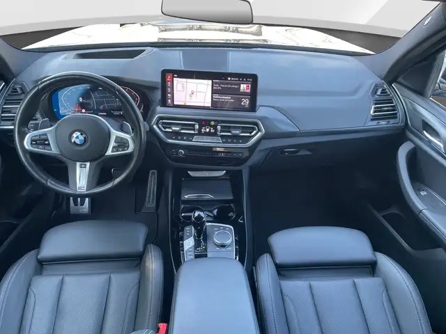 BMW X3 view 8