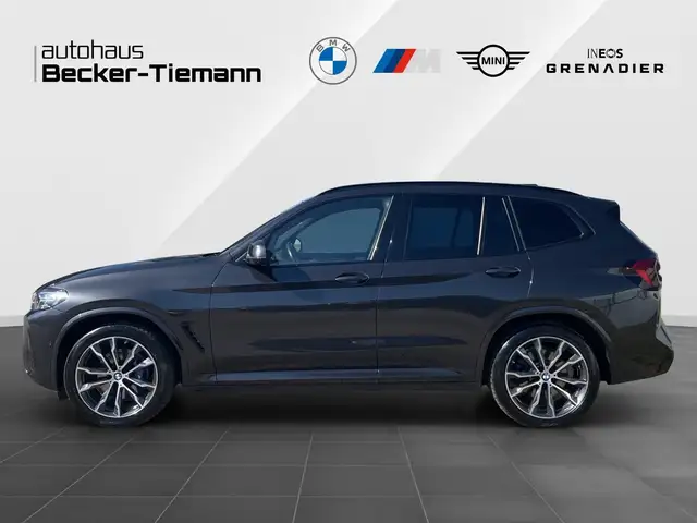 BMW X3 view 3